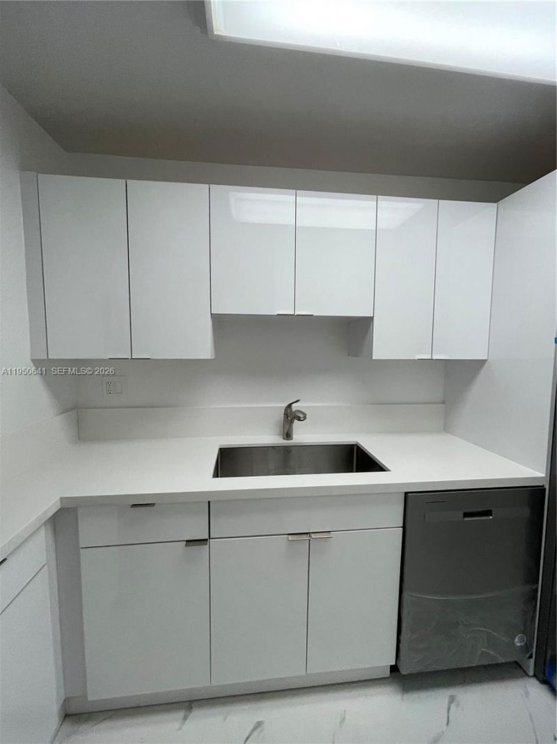 1865 79th St Cswy, Unit 2L, North Bay Village, FL 33141 Photo