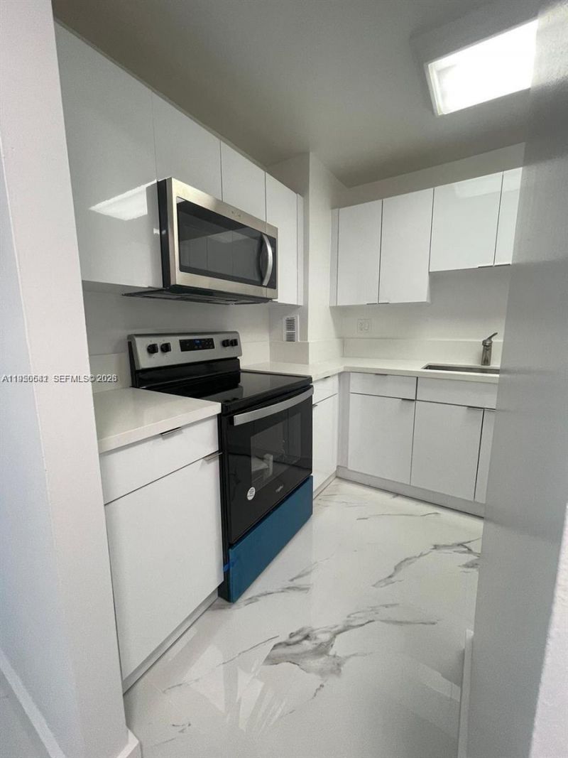 1865 79th St Cswy, Unit 2L, North Bay Village, FL 33141 Photo