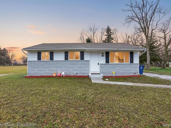 5050 Carnegie Street, Saginaw, MI 48601