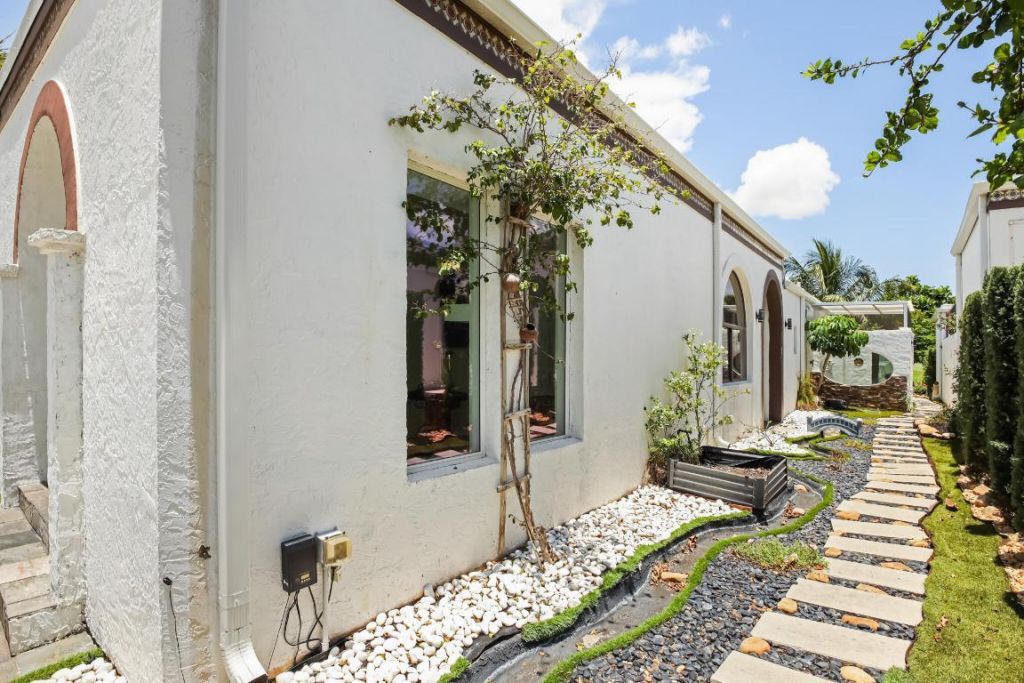 6590 Fountains Circle, Lake Worth, FL 33467 Photo