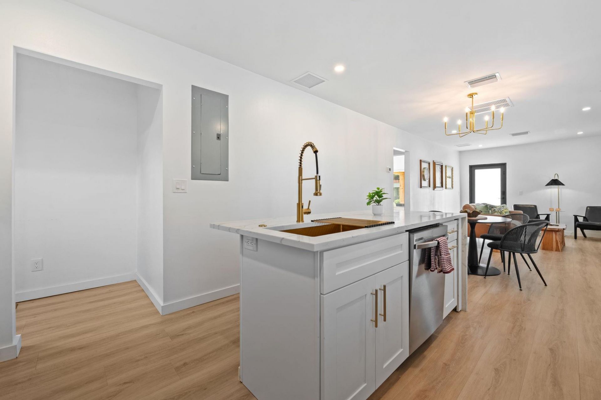 648 NE 16th Ter, Fort Lauderdale, FL 33304 Photo