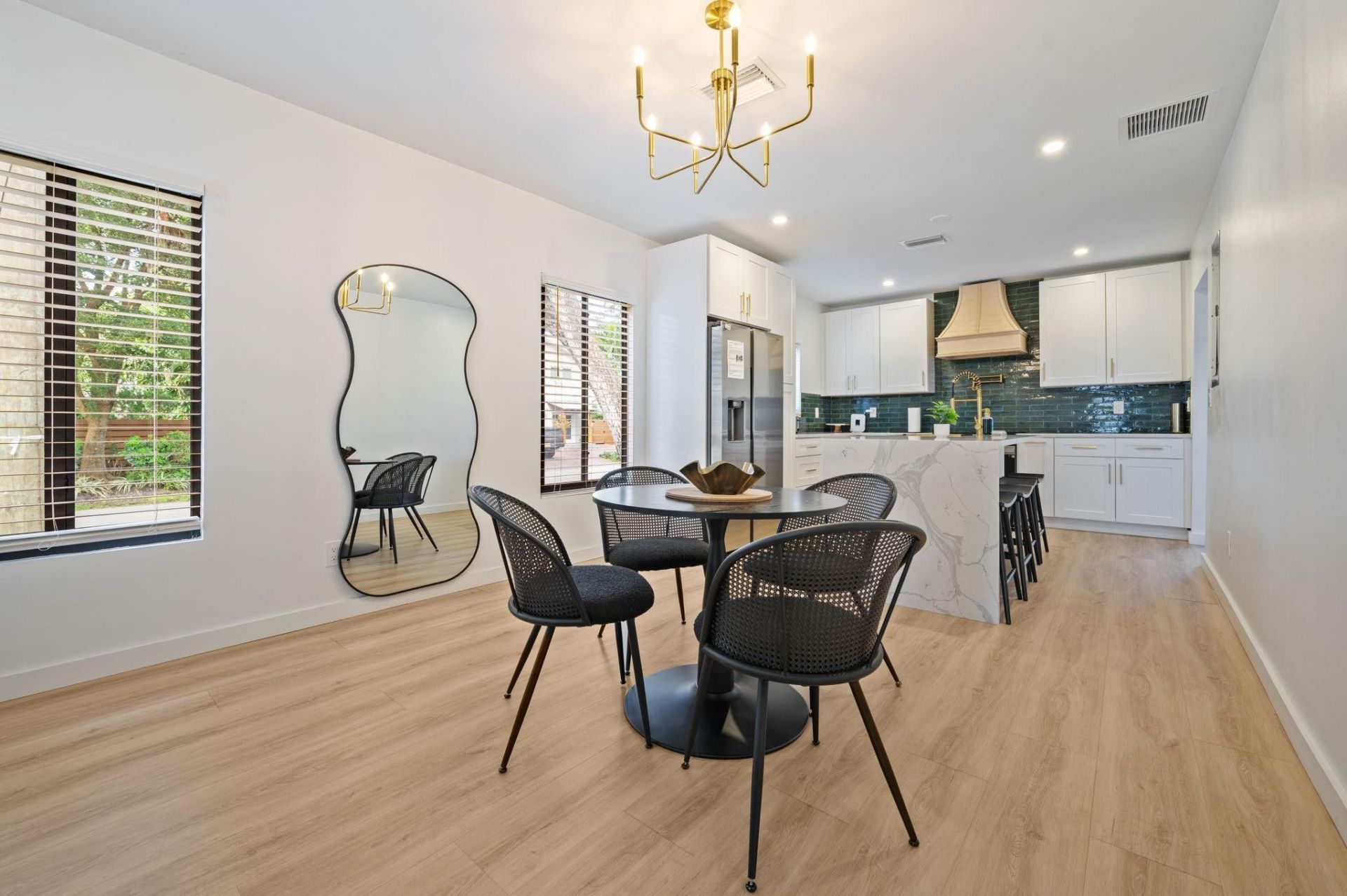 648 NE 16th Ter, Fort Lauderdale, FL 33304 Photo