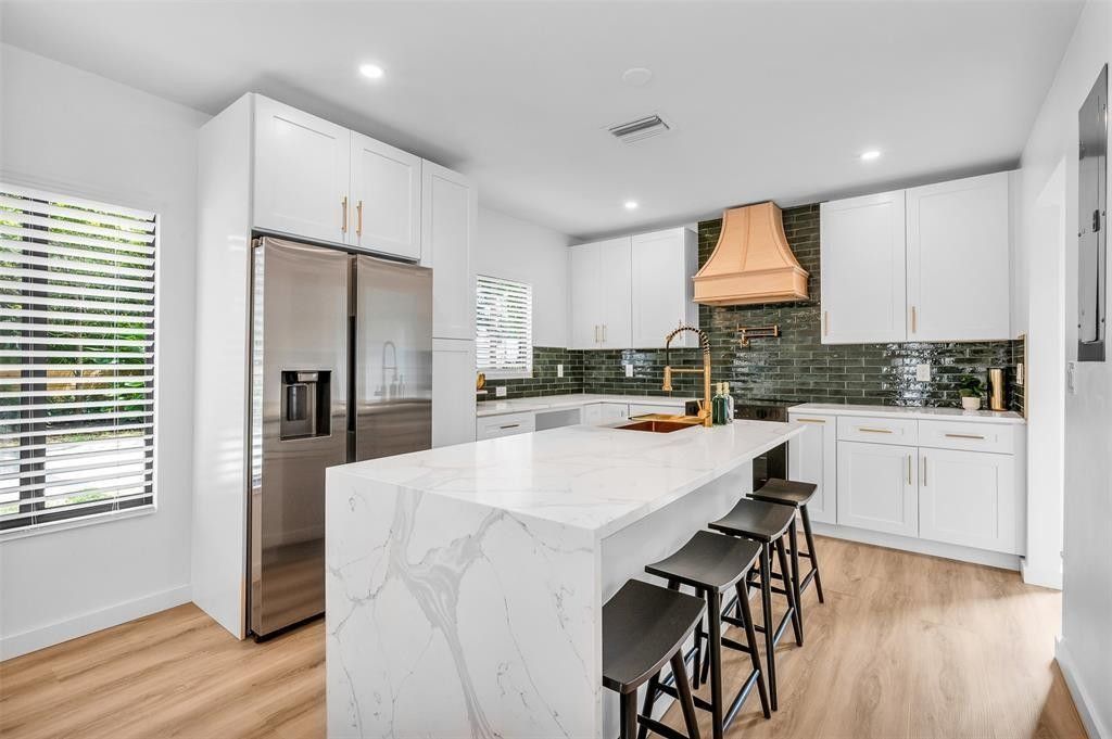 648 NE 16th Ter, Fort Lauderdale, FL 33304 Photo