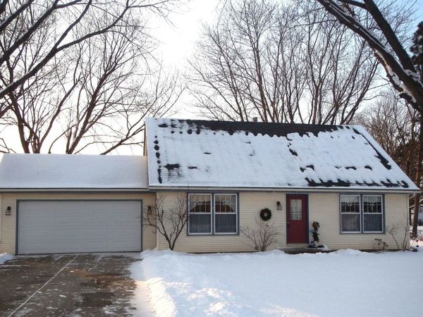 11578 EDGEMERE Terrace, ROSCOE, IL 61073