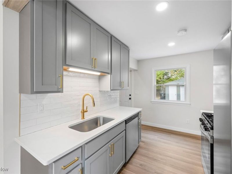 13410 Wainfleet Avenue, Cleveland, OH 44135 Photo 10