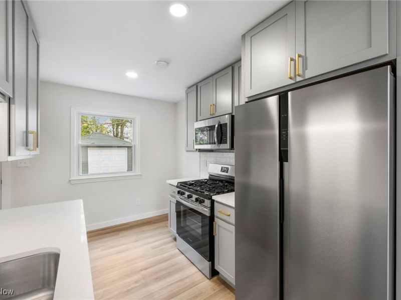 13410 Wainfleet Avenue, Cleveland, OH 44135 Photo 11