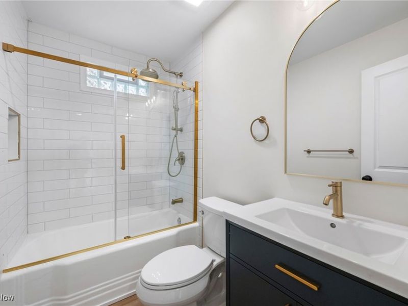 13410 Wainfleet Avenue, Cleveland, OH 44135 Photo 16