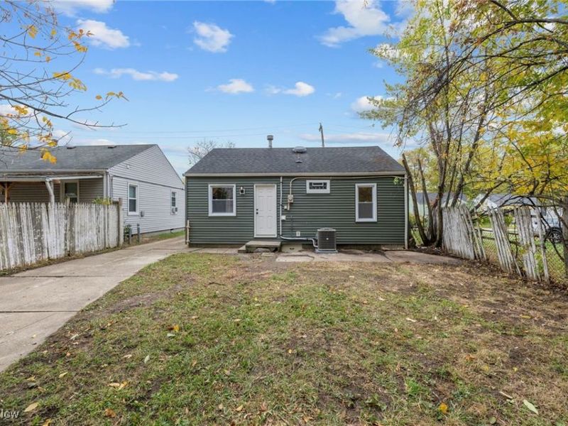 13410 Wainfleet Avenue, Cleveland, OH 44135 Photo 18