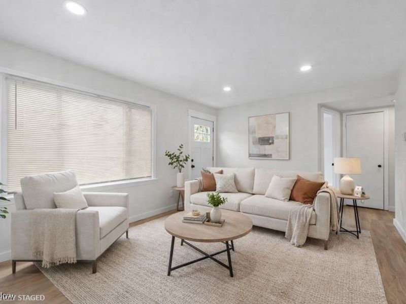 13410 Wainfleet Avenue, Cleveland, OH 44135 Photo 2