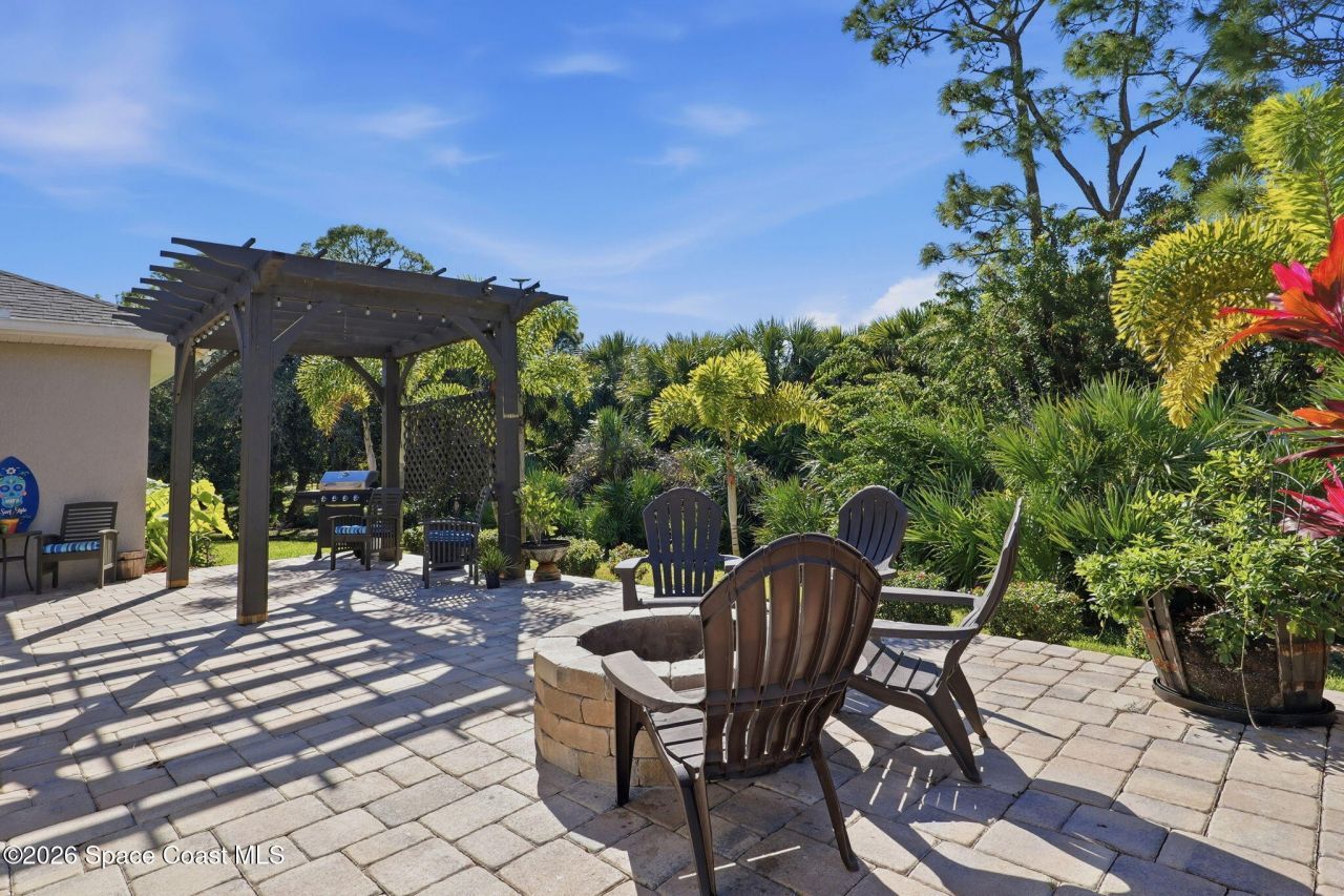 5696 Cypress Creek Drive, Grant, FL 32949 Photo