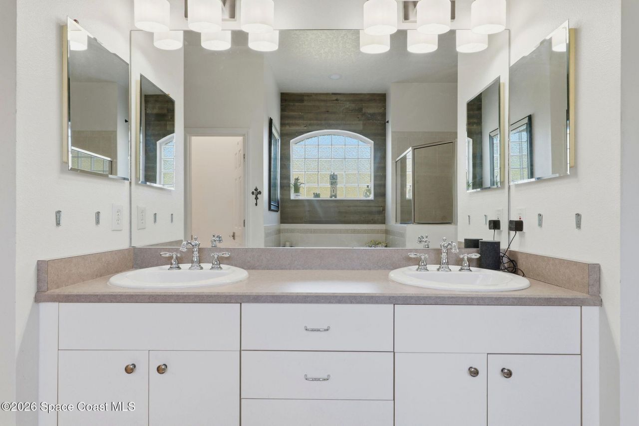 5696 Cypress Creek Drive, Grant, FL 32949 Photo