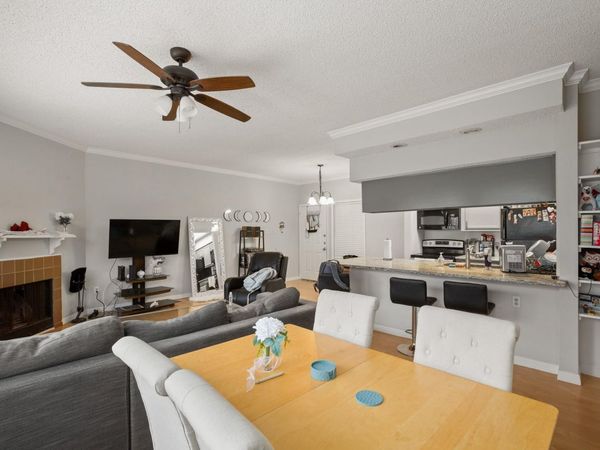 915 W 23rd ST, Unit 203, Austin, TX 78705