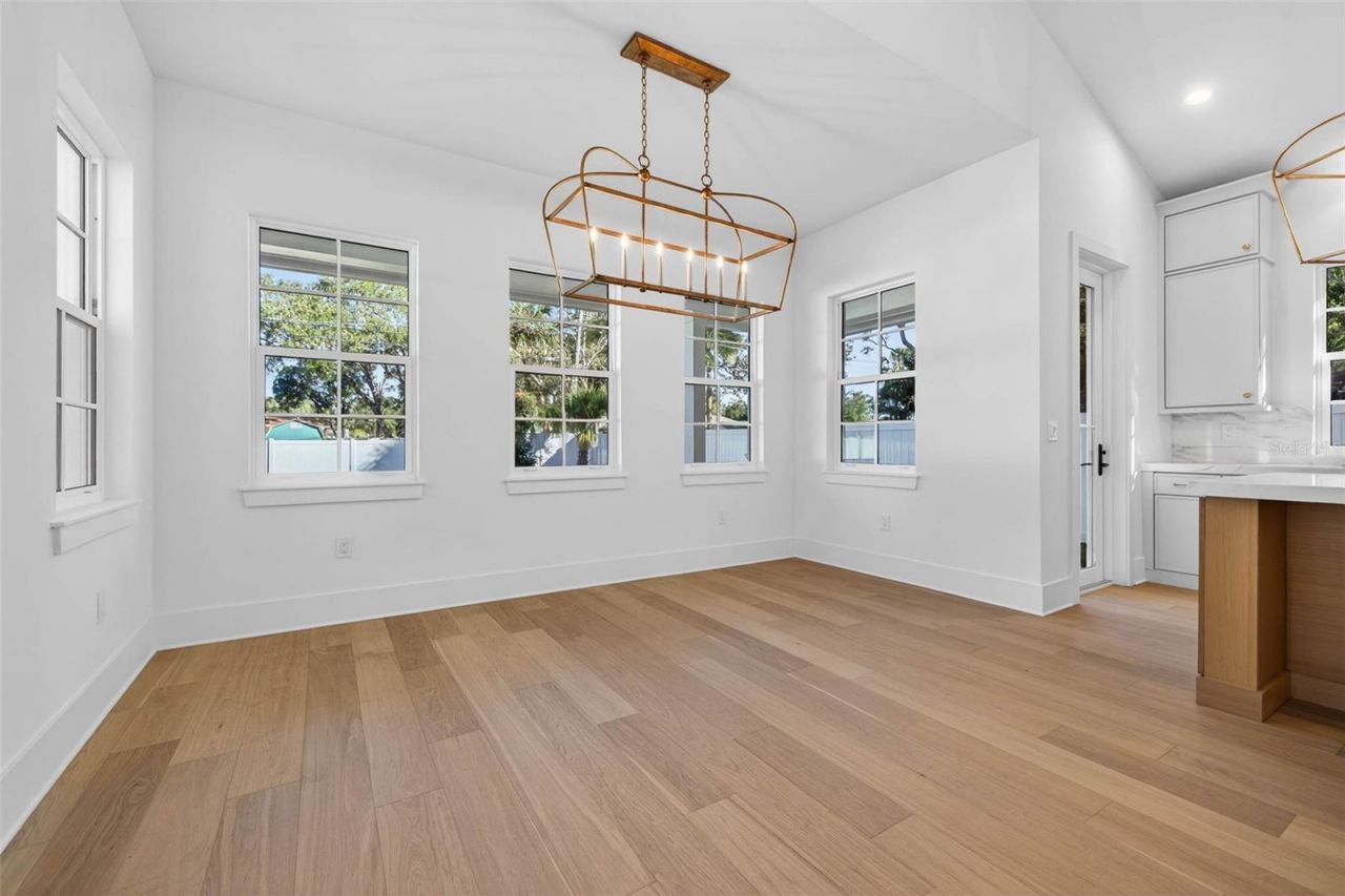 8101 Country Club Road N, Saint Petersburg, FL 33710 Photo