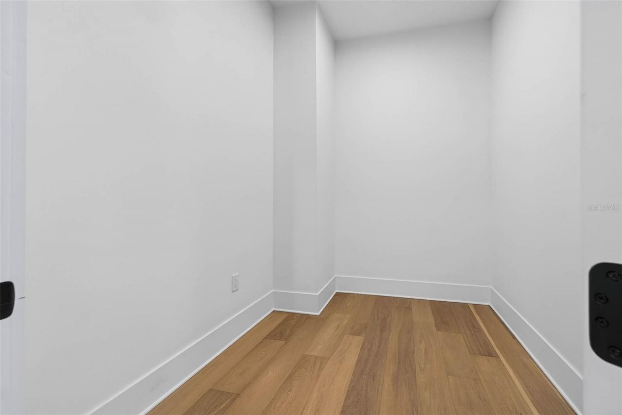 8101 Country Club Road N, Saint Petersburg, FL 33710 Photo