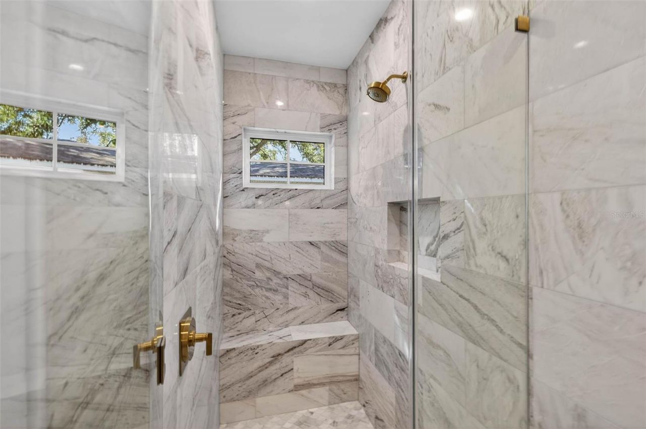 8101 Country Club Road N, Saint Petersburg, FL 33710 Photo