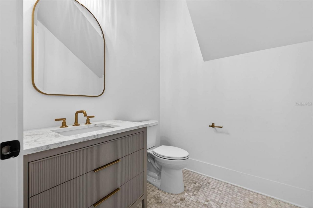 8101 Country Club Road N, Saint Petersburg, FL 33710 Photo