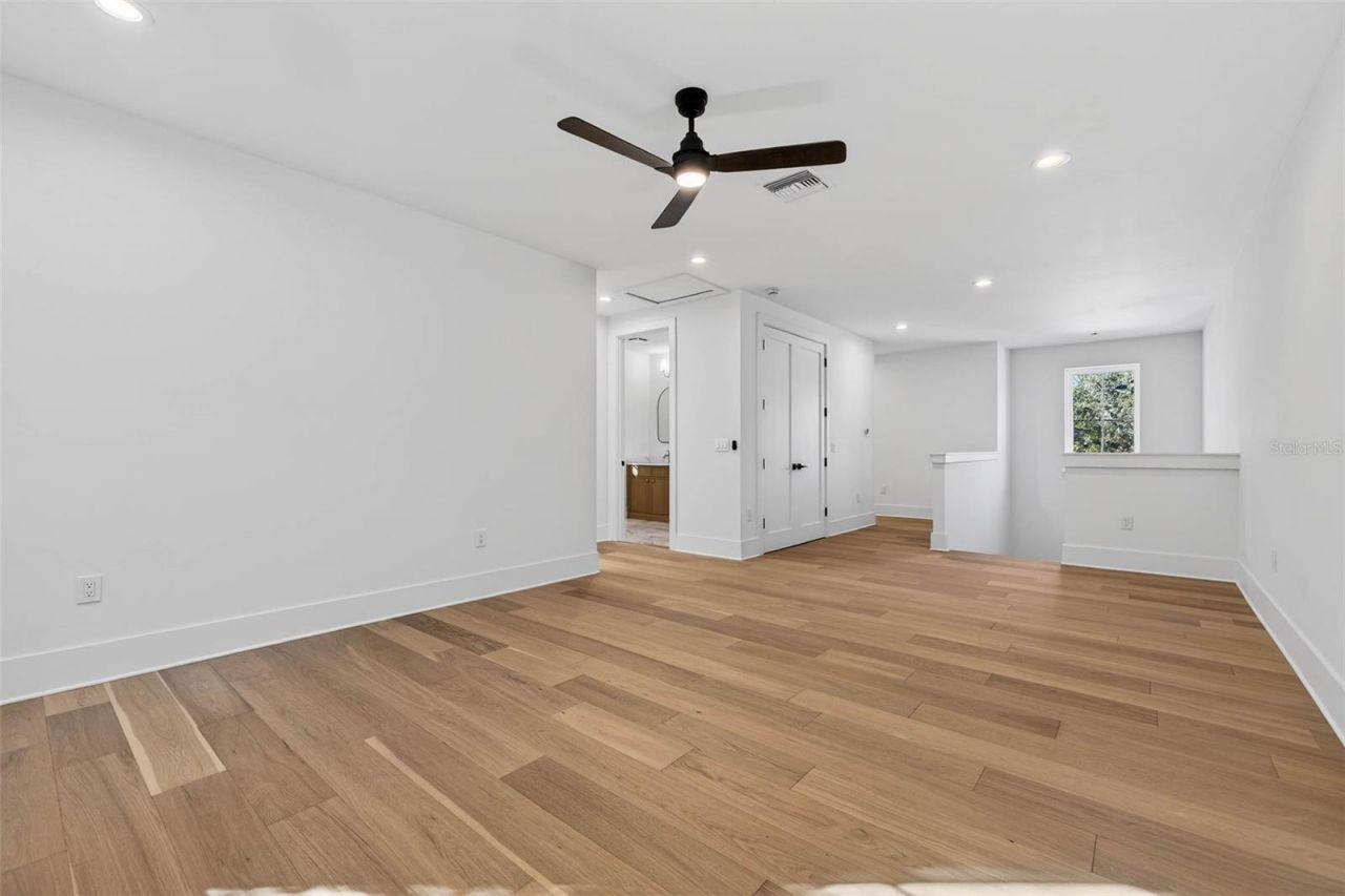 8101 Country Club Road N, Saint Petersburg, FL 33710 Photo