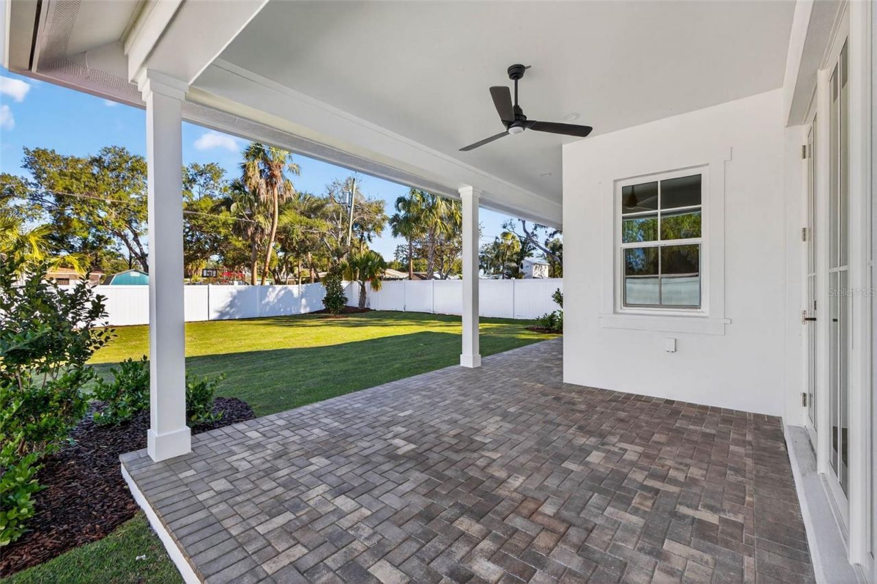 8101 Country Club Road N, Saint Petersburg, FL 33710 Photo