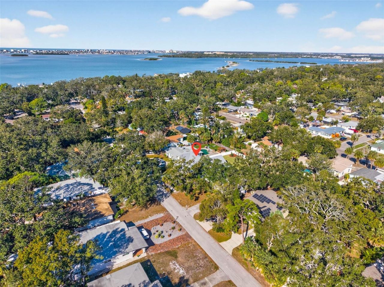 8101 Country Club Road N, Saint Petersburg, FL 33710 Photo