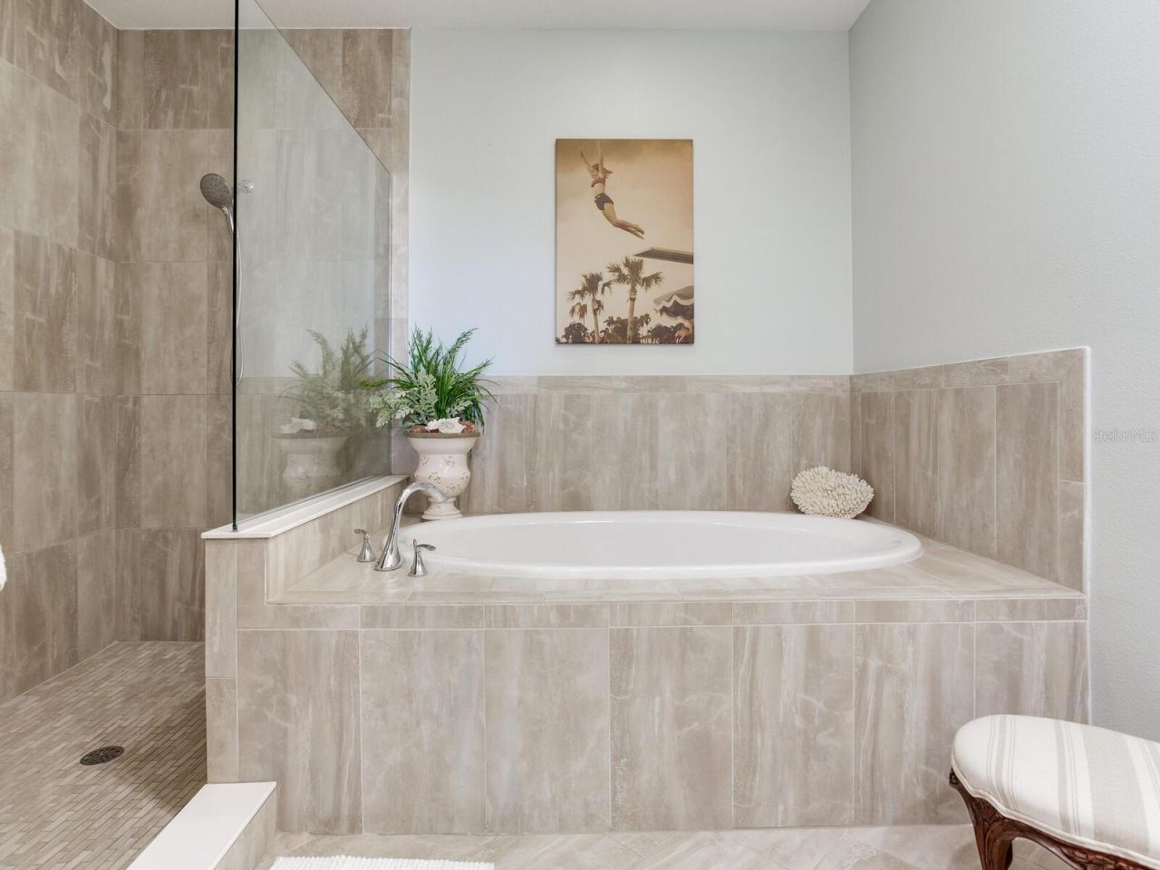 5707 Yeats Manor Drive, Unit 201, Tampa, FL 33616 Photo