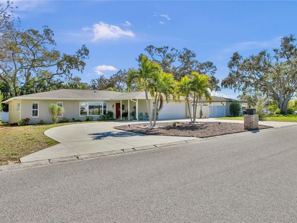 855 FOUNTAINHEAD DRIVE, LARGO, FL 33770