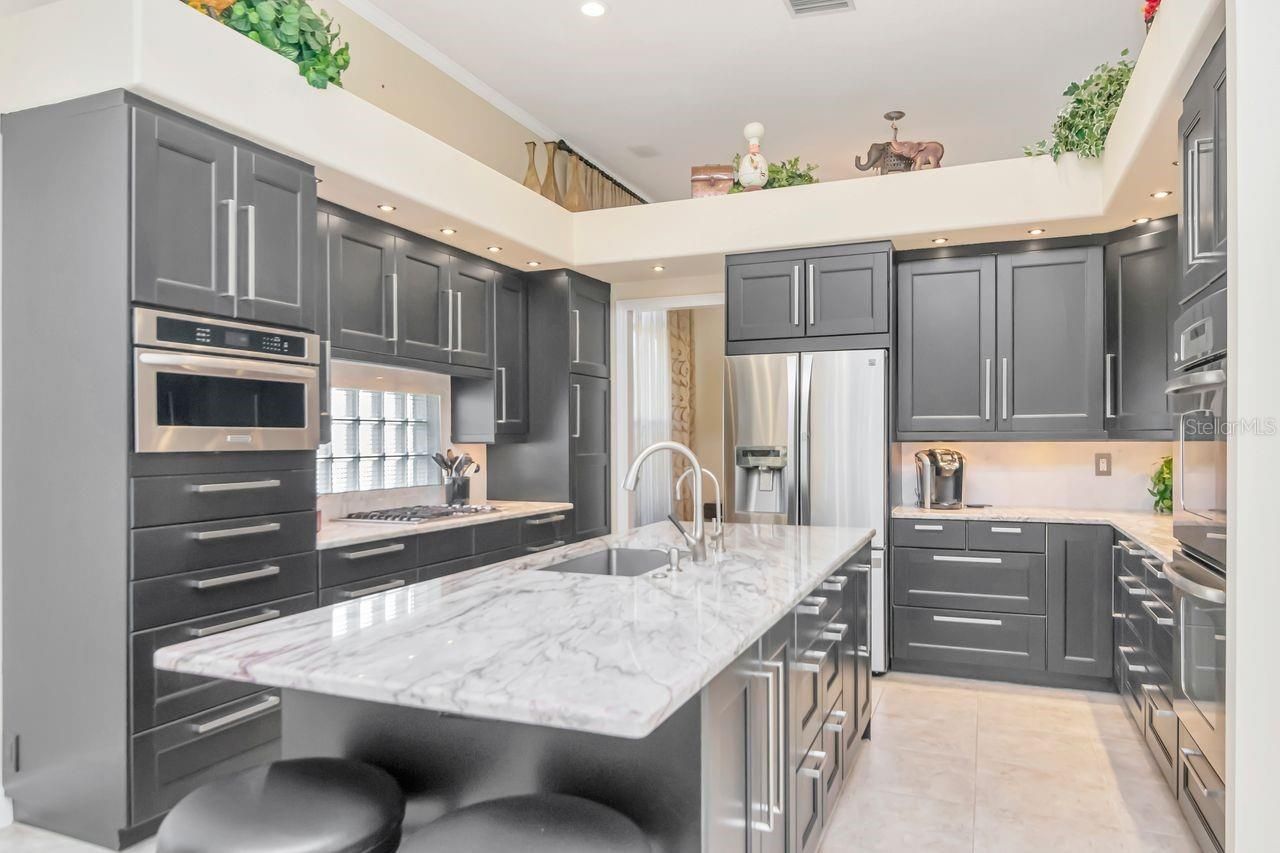 18916 Saint Laurent Drive, Lutz, FL 33558 Photo