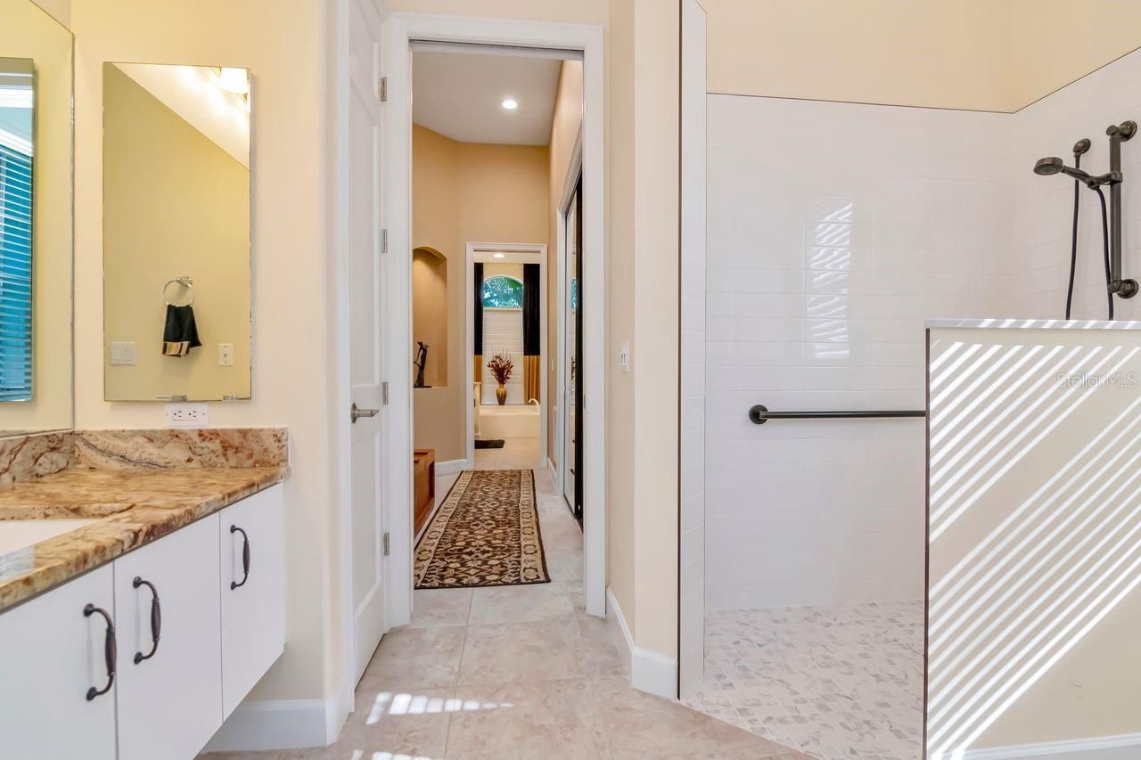 18916 Saint Laurent Drive, Lutz, FL 33558 Photo