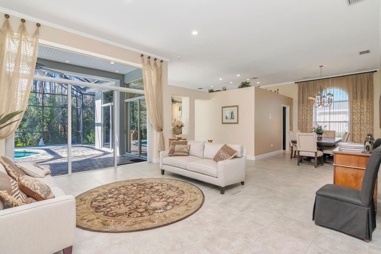 18916 Saint Laurent Drive, Lutz, FL 33558 Photo