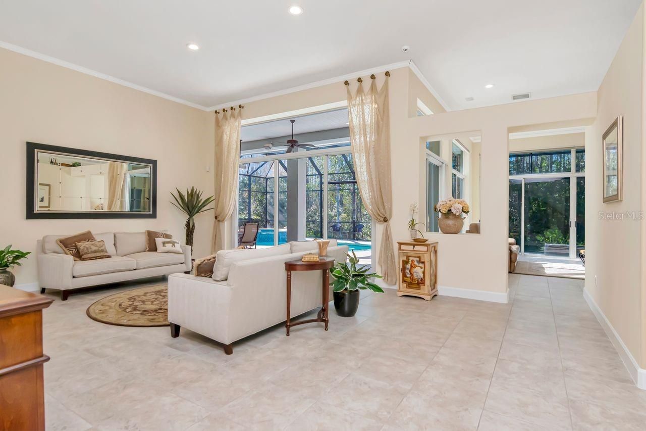 18916 Saint Laurent Drive, Lutz, FL 33558 Photo