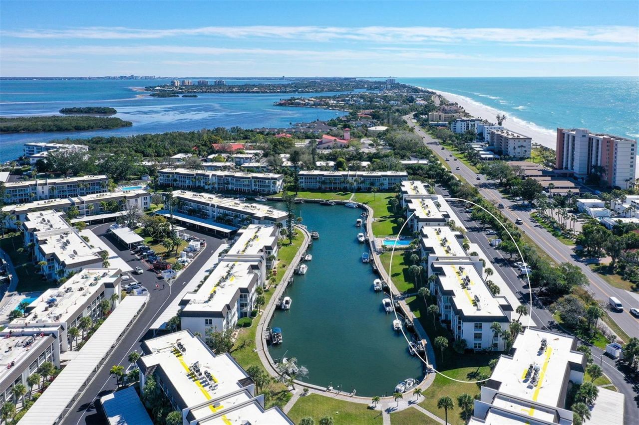 4360 Chatham Drive, Unit 305, Longboat Key, FL 34228 Photo