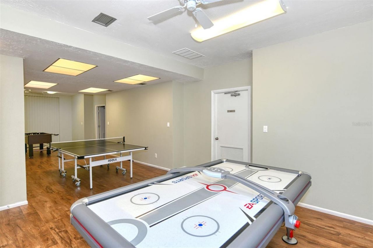 4360 Chatham Drive, Unit 305, Longboat Key, FL 34228 Photo