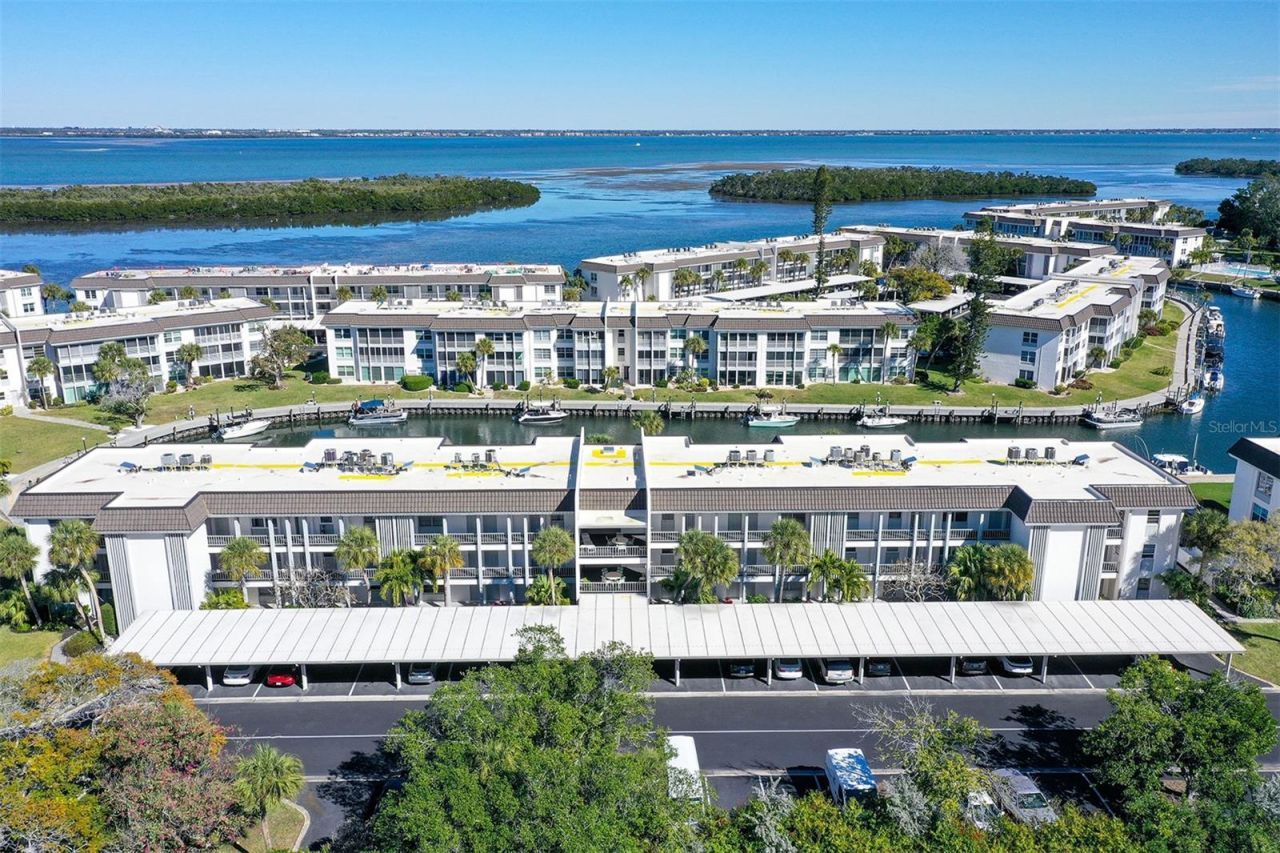 4360 Chatham Drive, Unit 305, Longboat Key, FL 34228 Photo