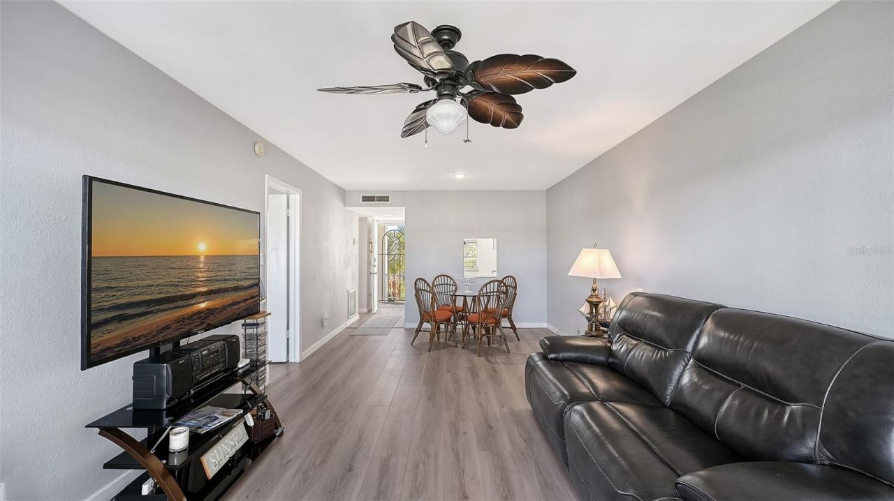 4360 Chatham Drive, Unit 305, Longboat Key, FL 34228 Photo