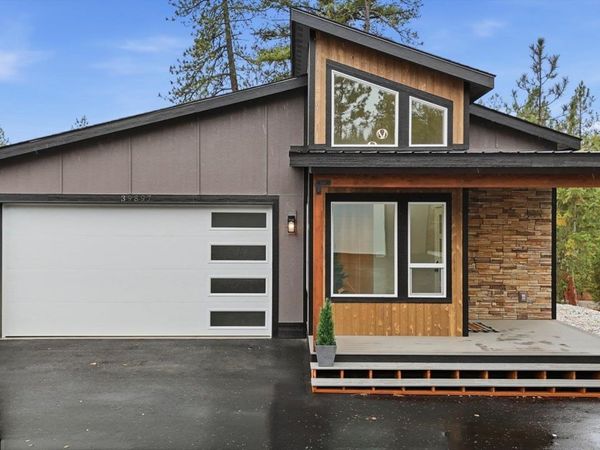 39897 Sunset Bay Rd, Loon Lake, WA 99148