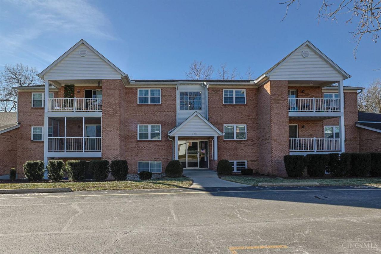 3211 Heritage Square Drive, Unit 4, Colerain Township, OH 45251 Main Photo
