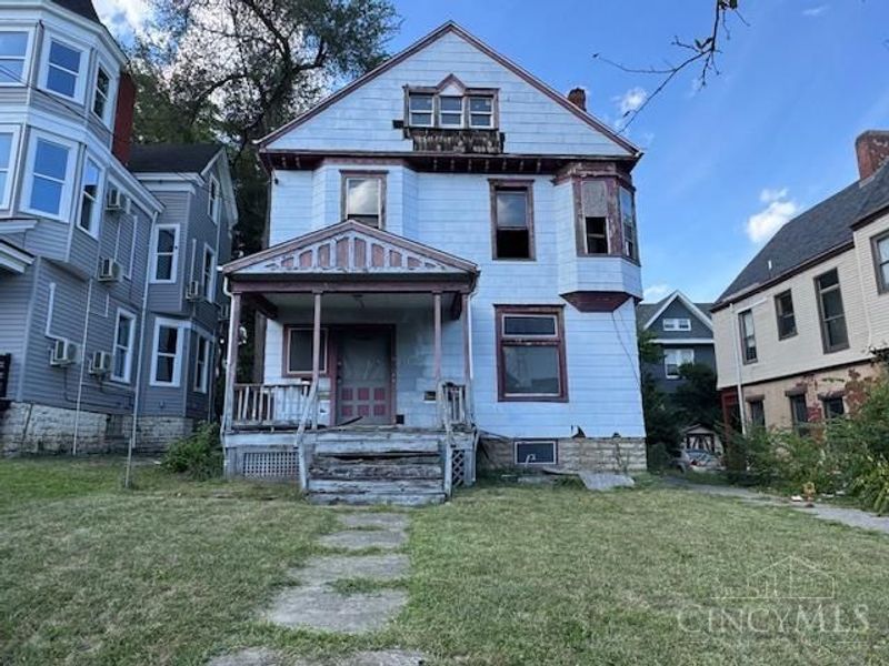 316 Mcgregor Avenue, Cincinnati, OH 45219 Photo 1