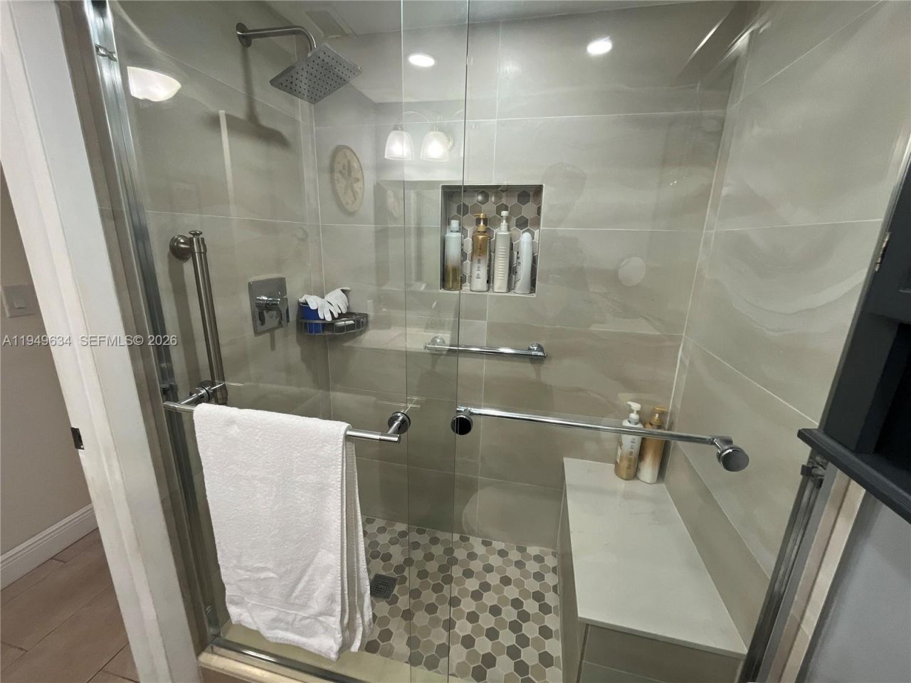 2 Briarwood Cir , Unit 112, Hollywood, FL 33024 Photo