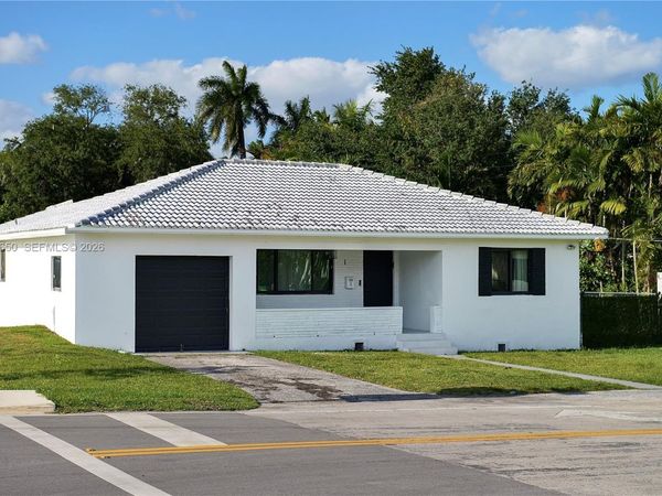 1 NE 86th St, El Portal, FL 33138