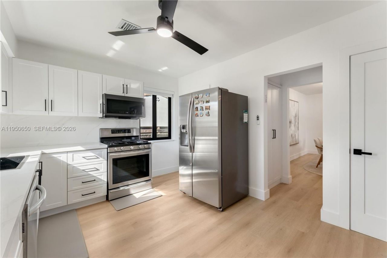 1 NE 86th St , El Portal, FL 33138 Photo