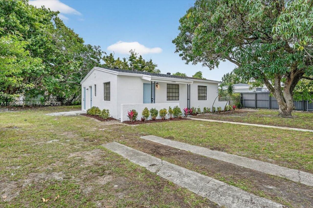 12801 W Randall Park Dr, Miami, FL 33167 Photo