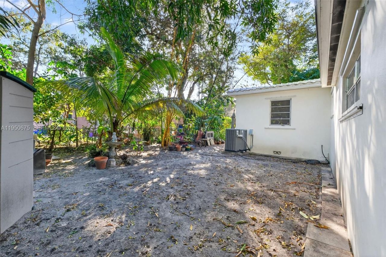 25 NW 104th St, Miami Shores, FL 33150 Photo