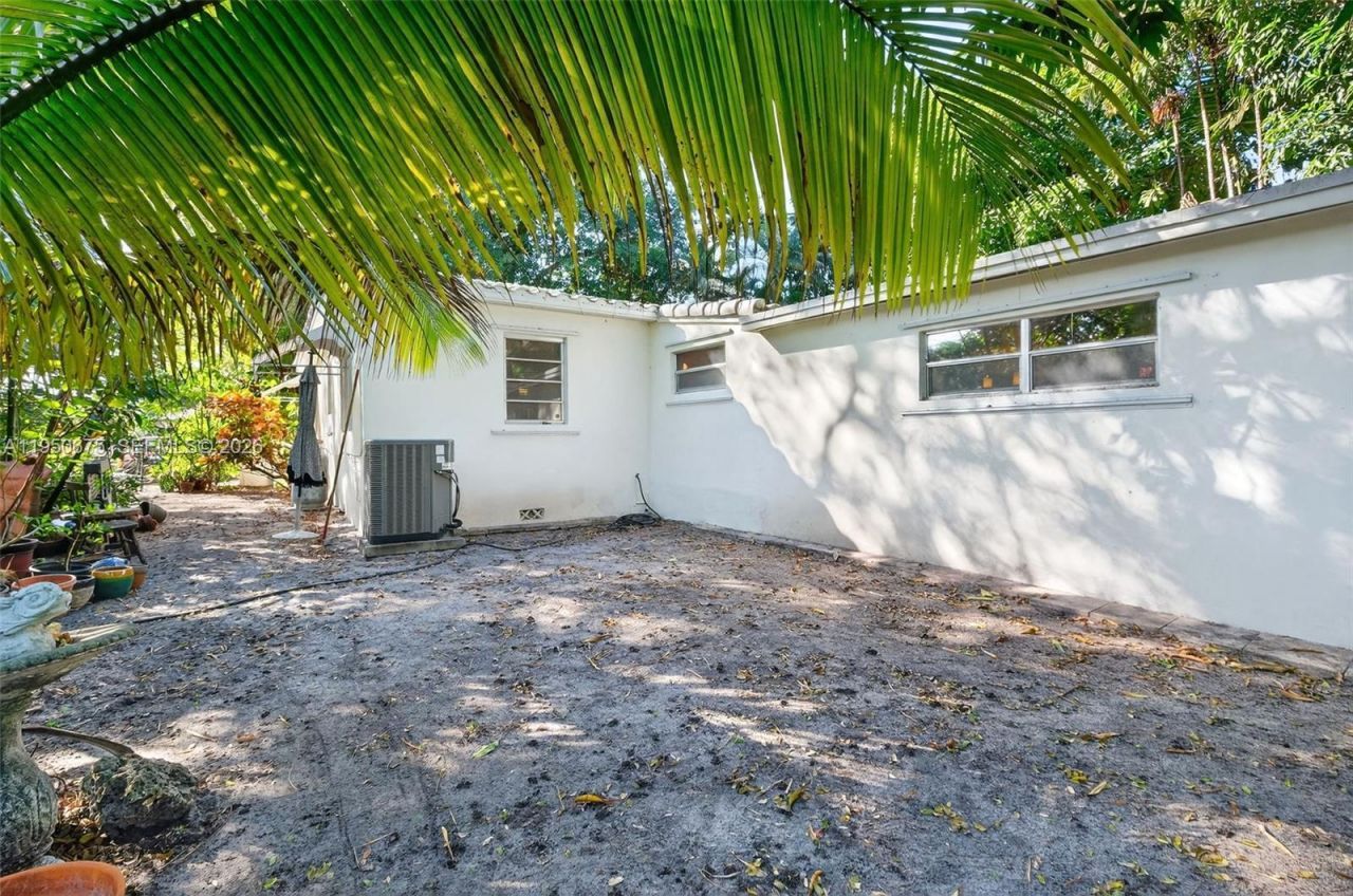 25 NW 104th St, Miami Shores, FL 33150 Photo
