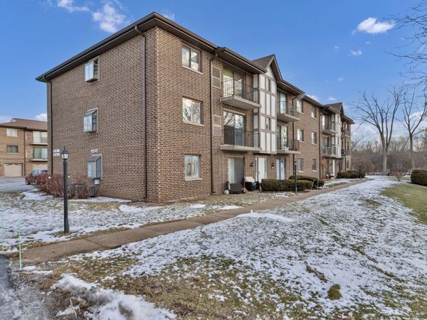 1754 S Washington Street, Unit 1754, Naperville, IL 60565