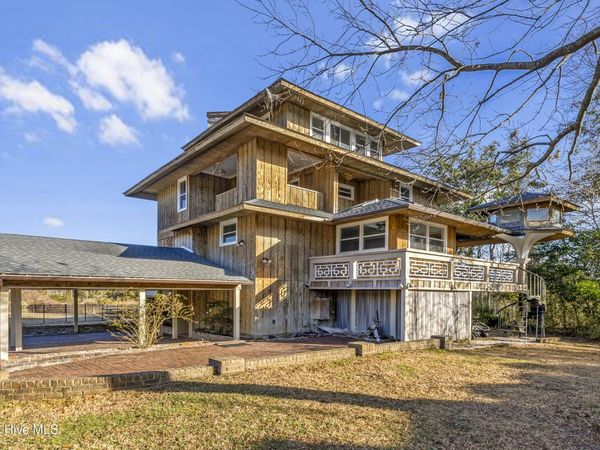 412 Lakeview Drive, Hampstead, NC 28443