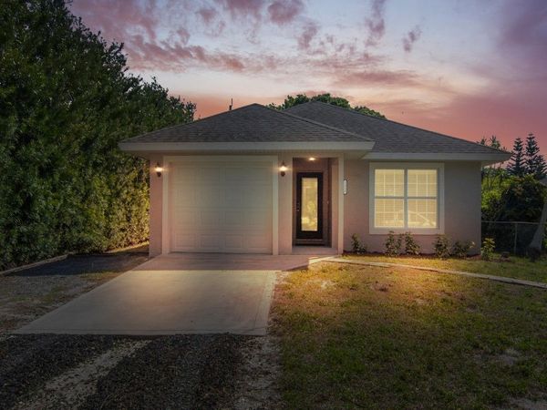 2440 89th Court, Vero Beach, FL 32966