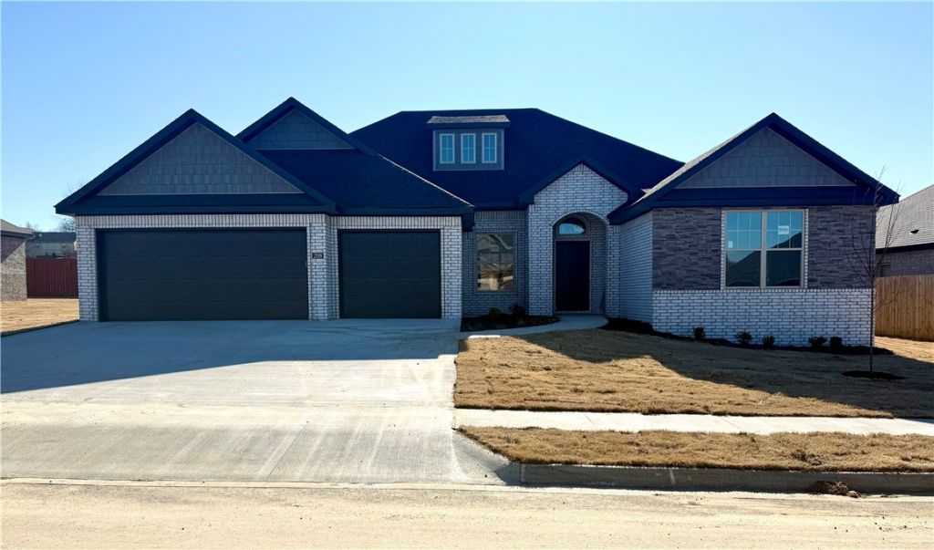 208 Doral Drive, Cave Springs, AR 72718 Main Photo