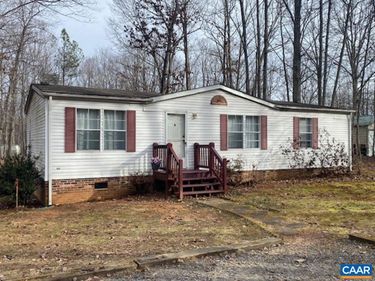 283 HUMMINGBIRD RD, Scottsville, VA 24590