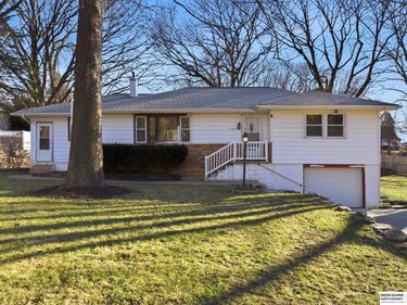 3521 N 76th Street, Omaha, NE 68134