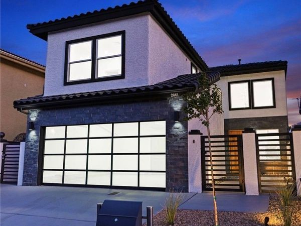 2861 Queens Courtyard Drive , Las Vegas, NV 89109