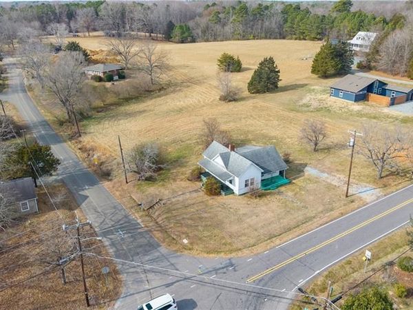 1004 W King Street, Hillsborough, NC 27278